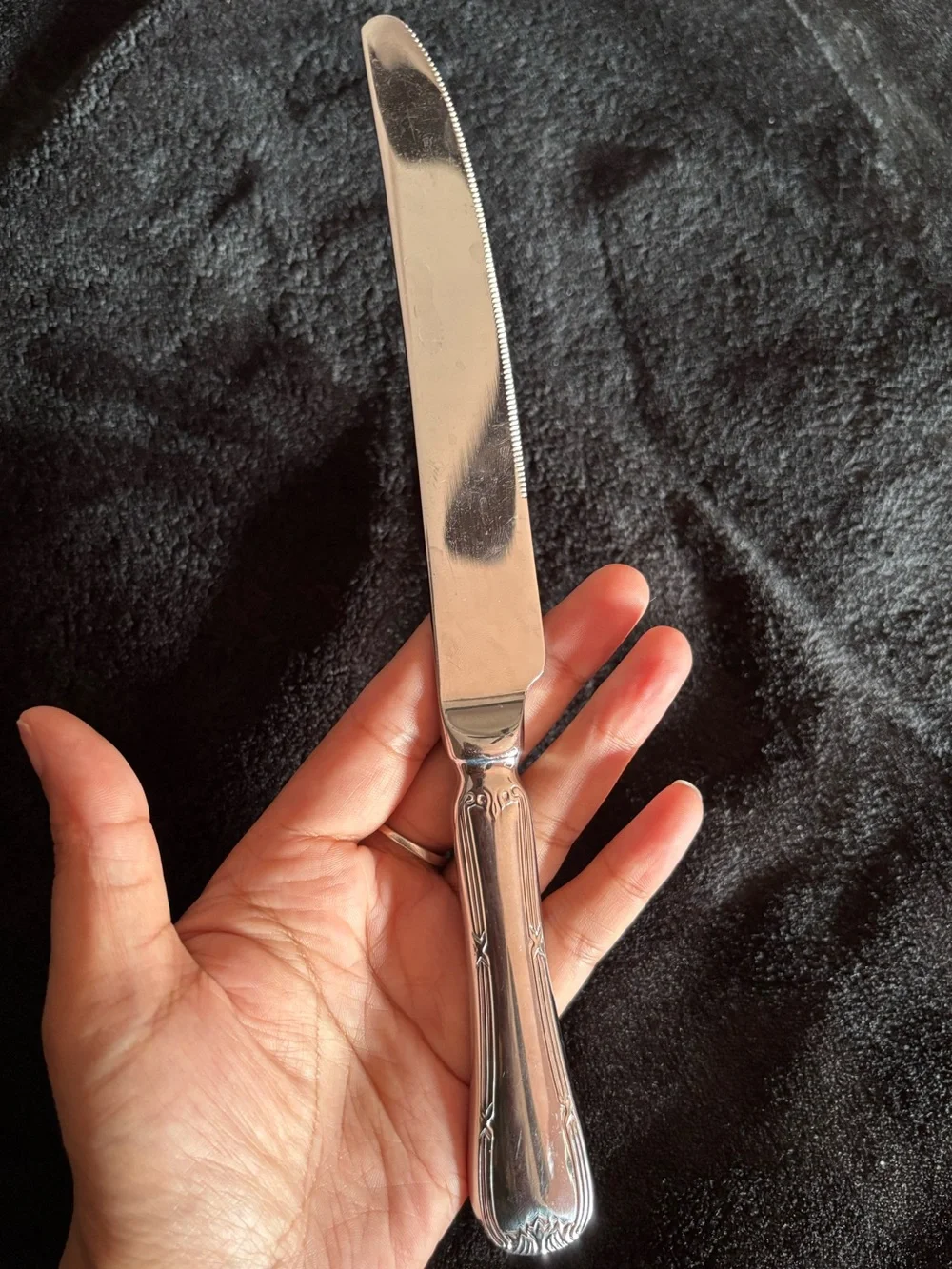 Corby Hall Steak Table knife Solid Handle Form Empire Collection Premium 18/10
